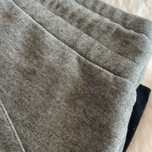 Small grey sweat pants - Picture 3 of 4